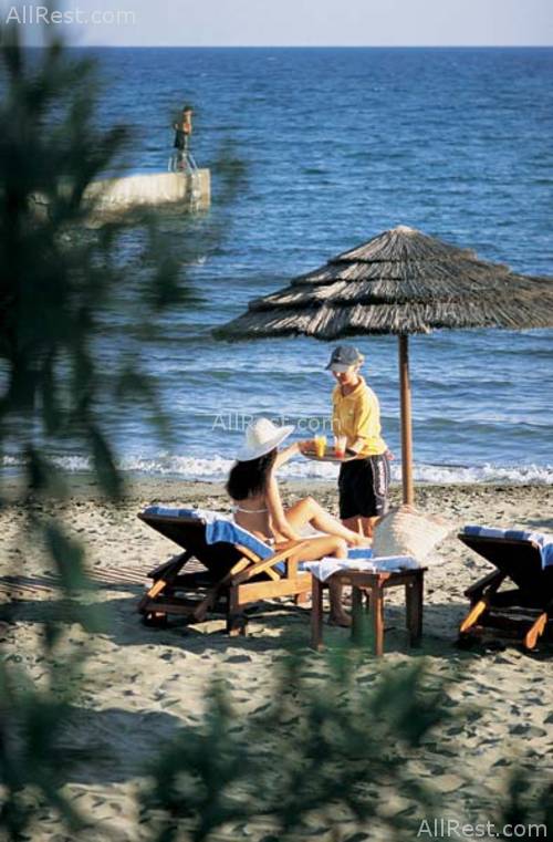 Amathus Beach Hotel 13